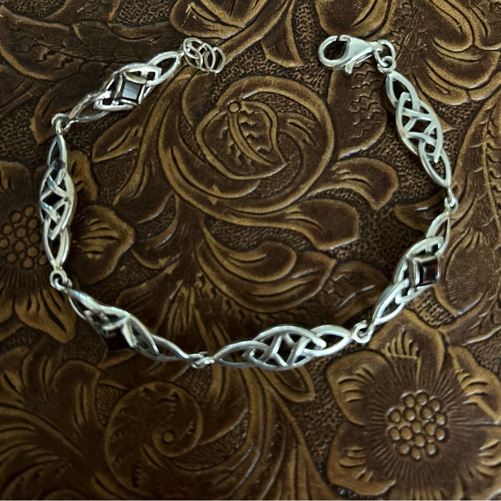 Elegant Silver Celtic Knot Bracelet